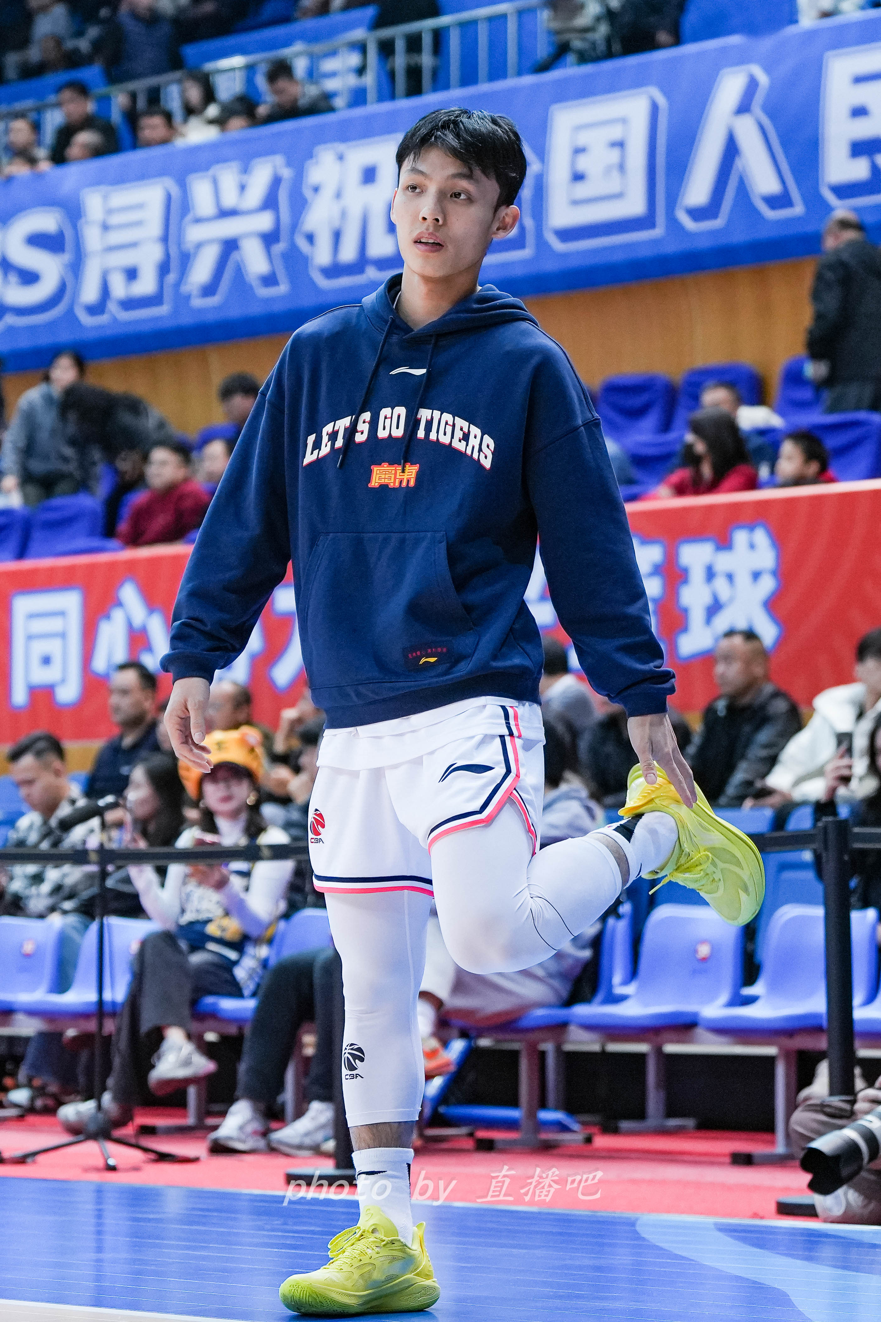  “控球中鋒”！徐杰這身體素質(zhì)有億點東西