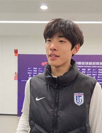  國青歸來上演中超首秀，朱鵬宇：感覺很好，場上大哥們很支持我