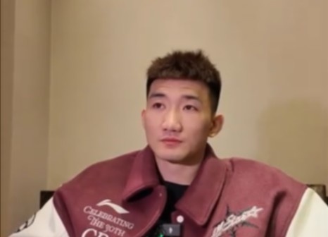  咋形容你和王博的關(guān)系？孫銘徽：像家人 他訓練&生活中很照顧我們