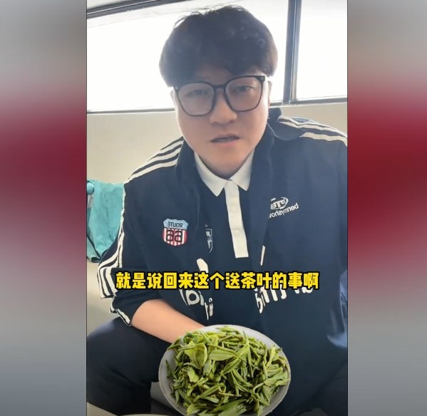  趙鵬：不太清楚賈秀全要球員買茶葉的段子，但這在現(xiàn)實中也正常