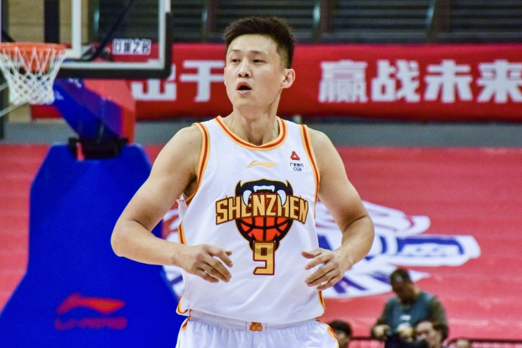  老將盡力了！周鵬8中7高效拿下16分3板1助1斷 正負(fù)值+4全隊(duì)最高