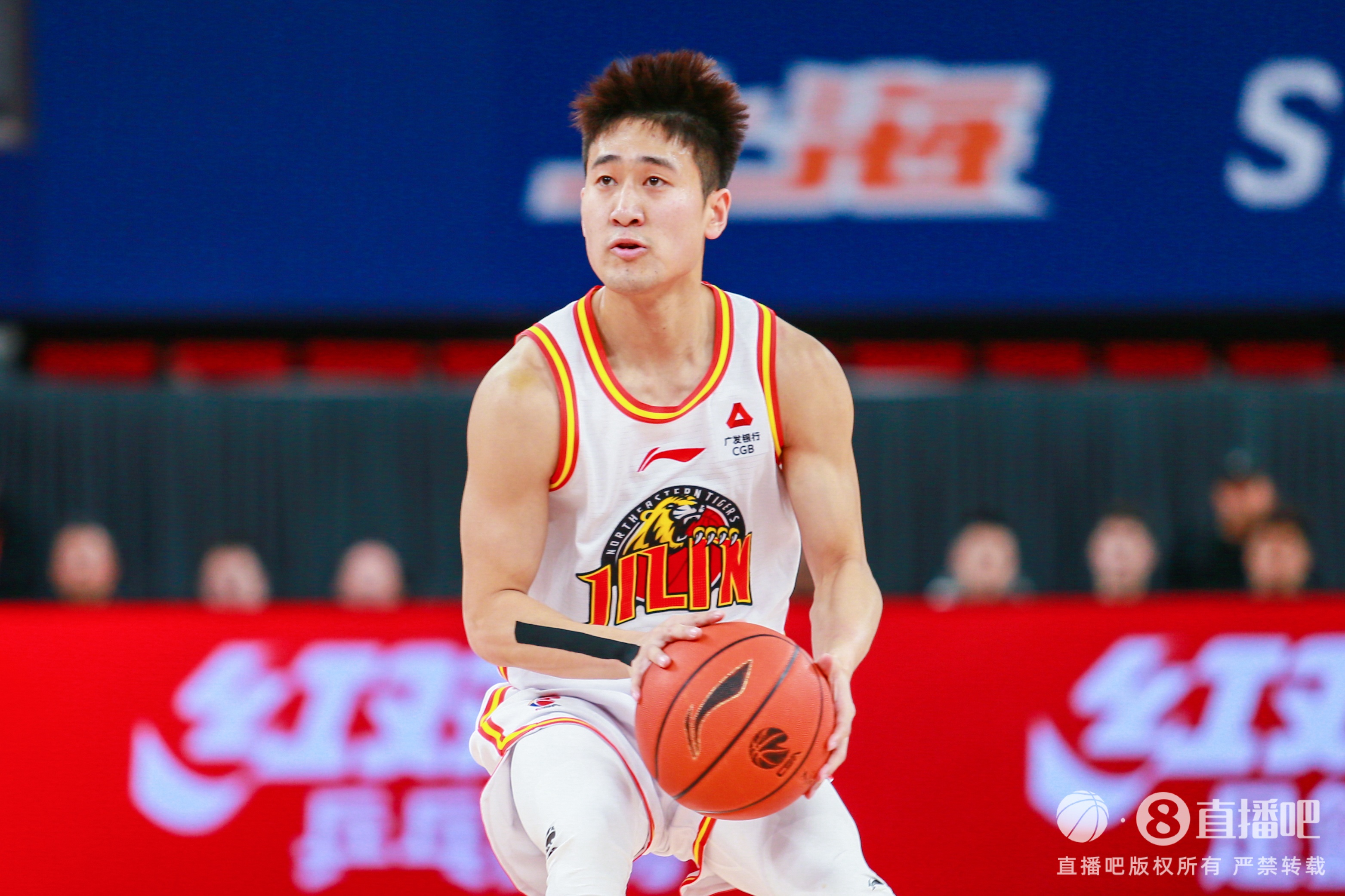  效率不高！姜偉澤13中5拿到14分 三分9中2