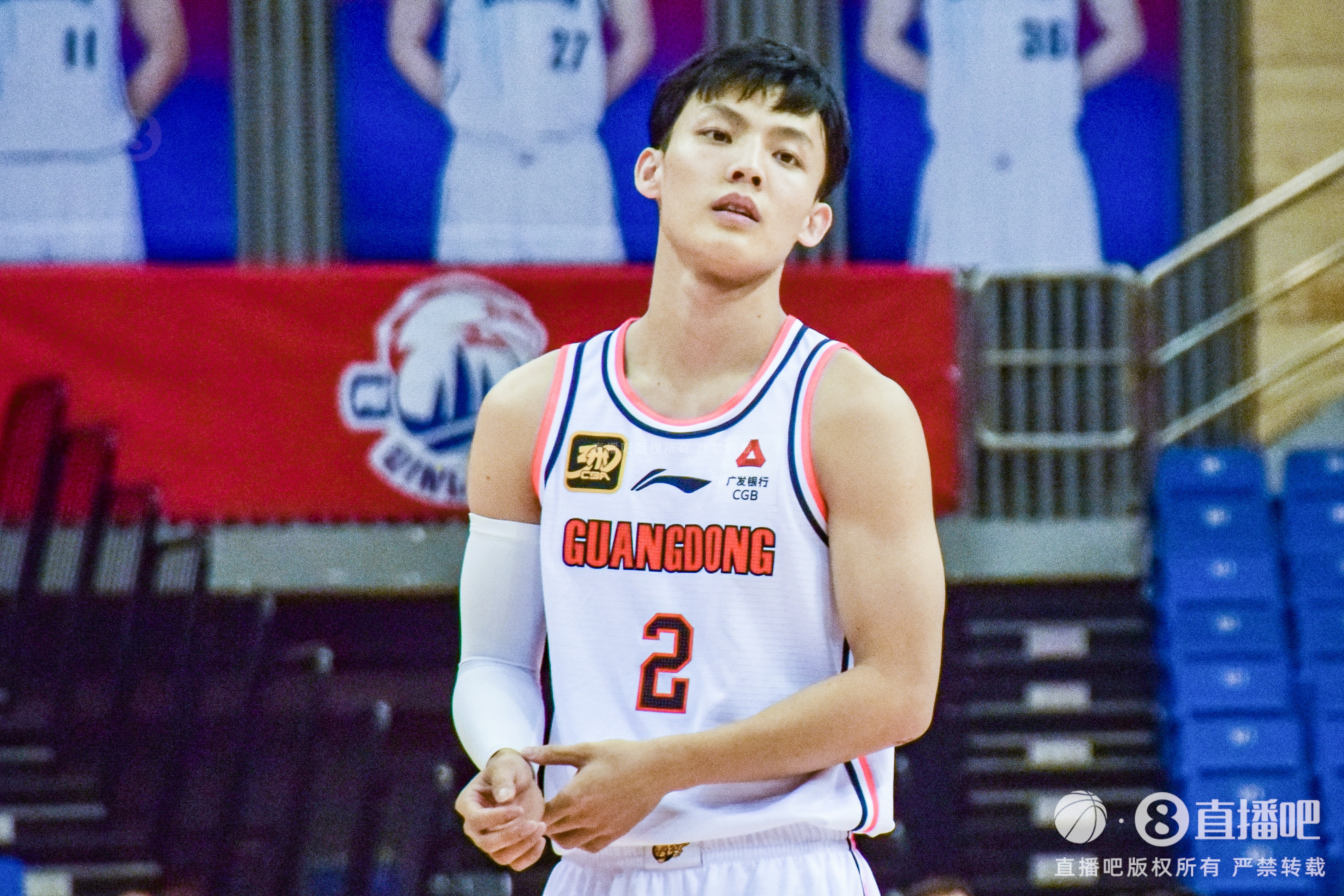 未能救主！徐杰12投7中&三分4中3 得到18分7板2助