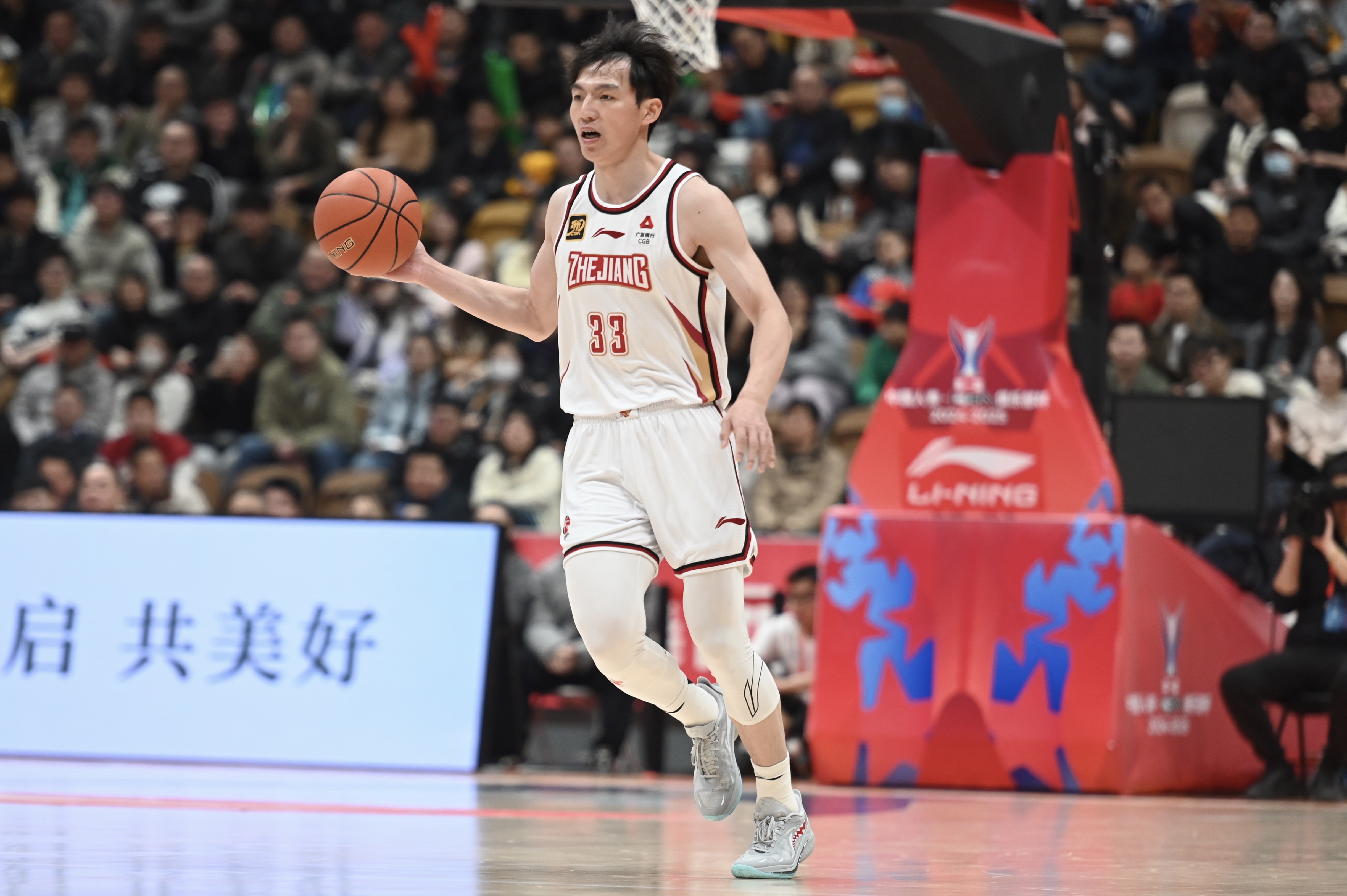  雙槍表現(xiàn)不錯！吳前和陸文博均9中5&三分合計15中7合砍30分