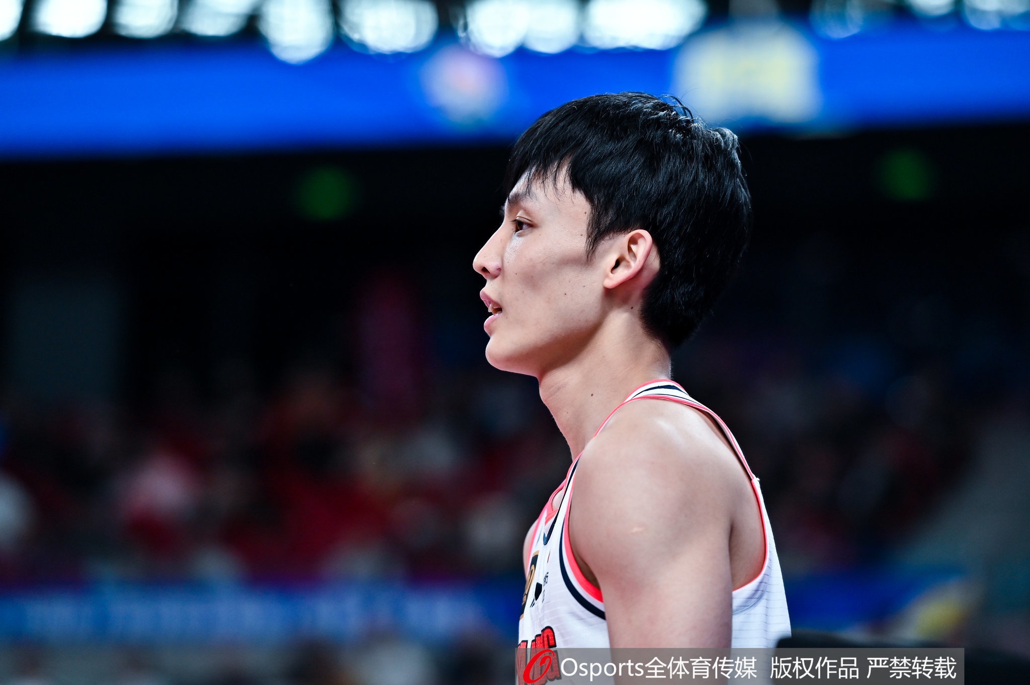  中鋒本色！徐杰3個前板并列全隊最多 9中3拿到13分7板4助2斷0失誤