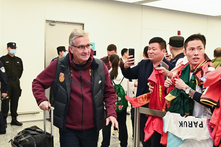  蘇媒：國足仍有爭第二希望，但真的不能再“守”下去了